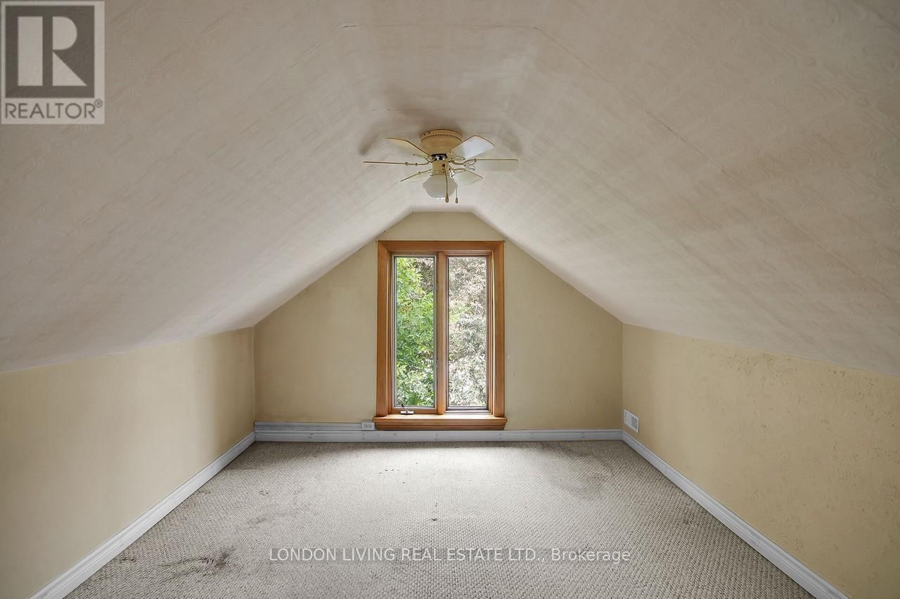 166 SPRINGBANK DRIVE Image 19