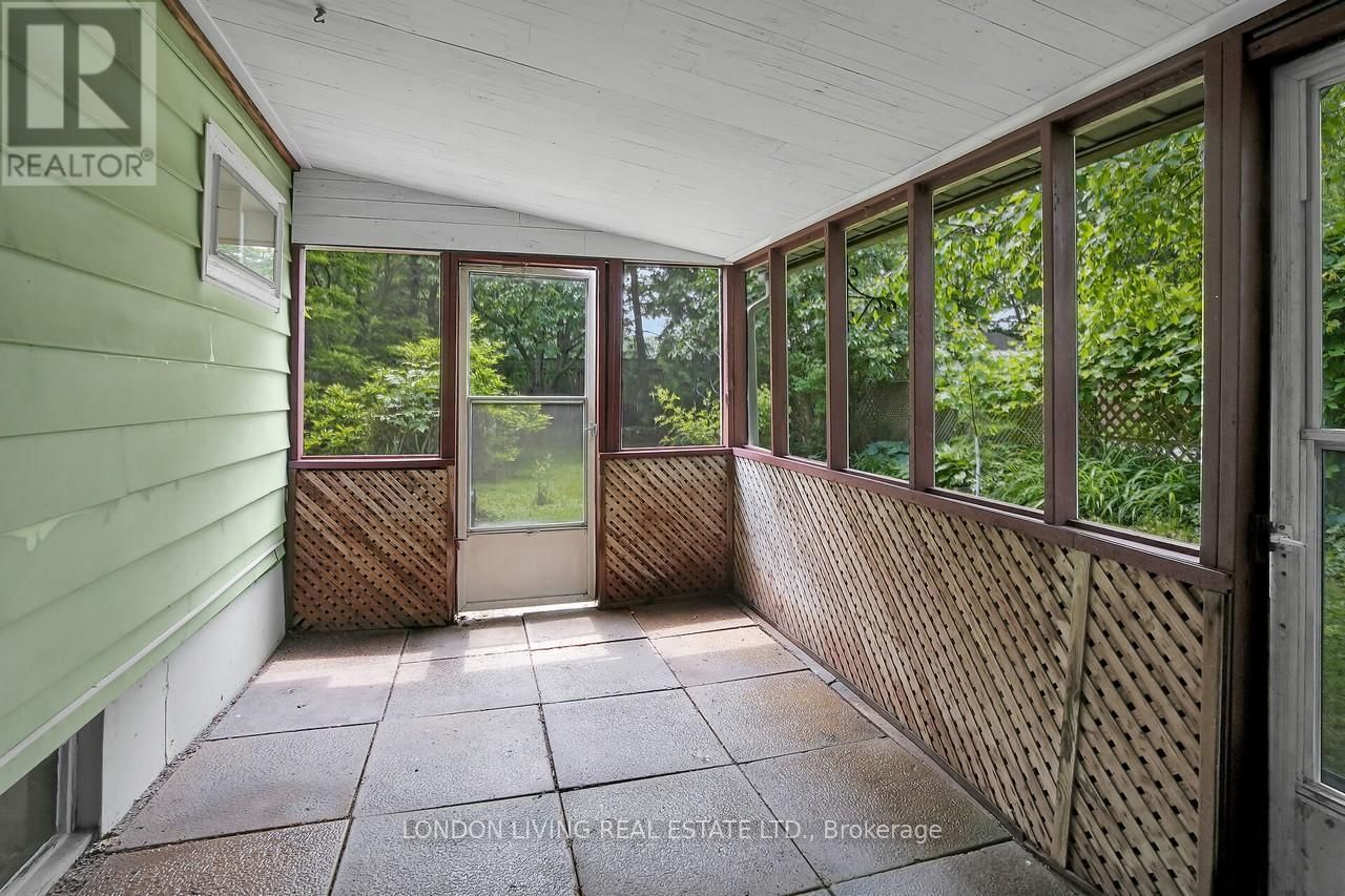 166 SPRINGBANK DRIVE Image 20