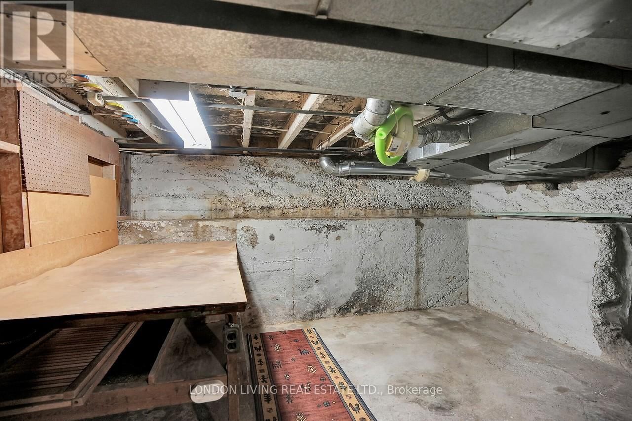 166 SPRINGBANK DRIVE Image 23
