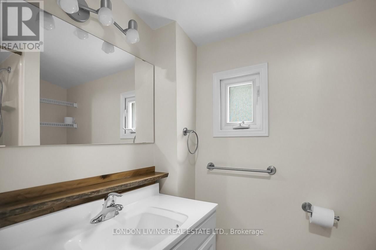 166 SPRINGBANK DRIVE Image 29