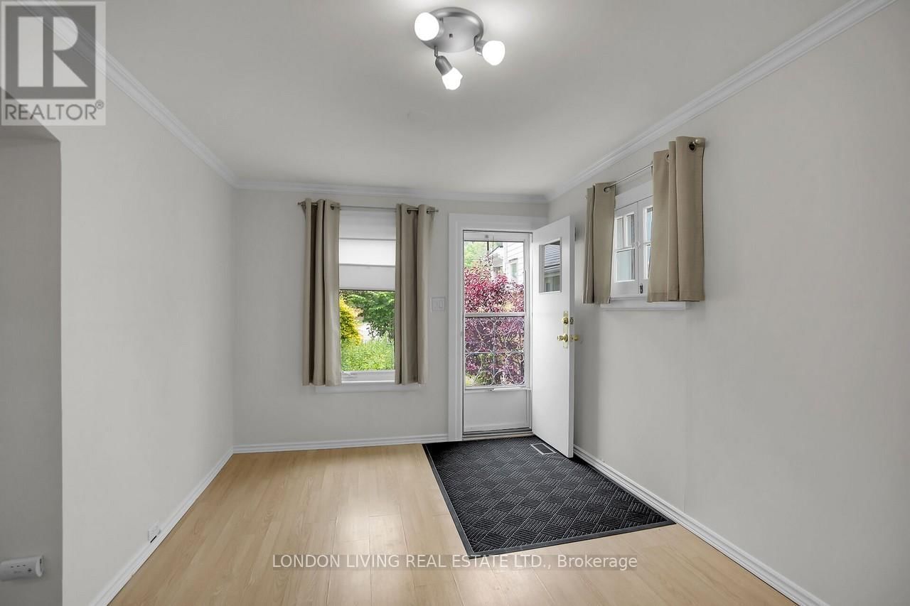 166 SPRINGBANK DRIVE Image 31