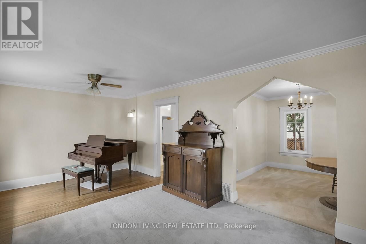 166 SPRINGBANK DRIVE Image 6