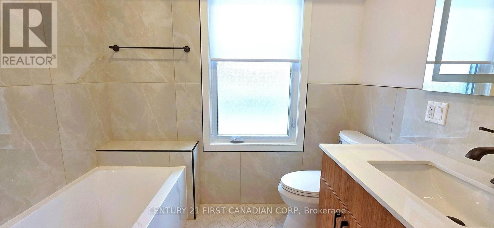 3 - 857 DUNDAS STREET Image 15