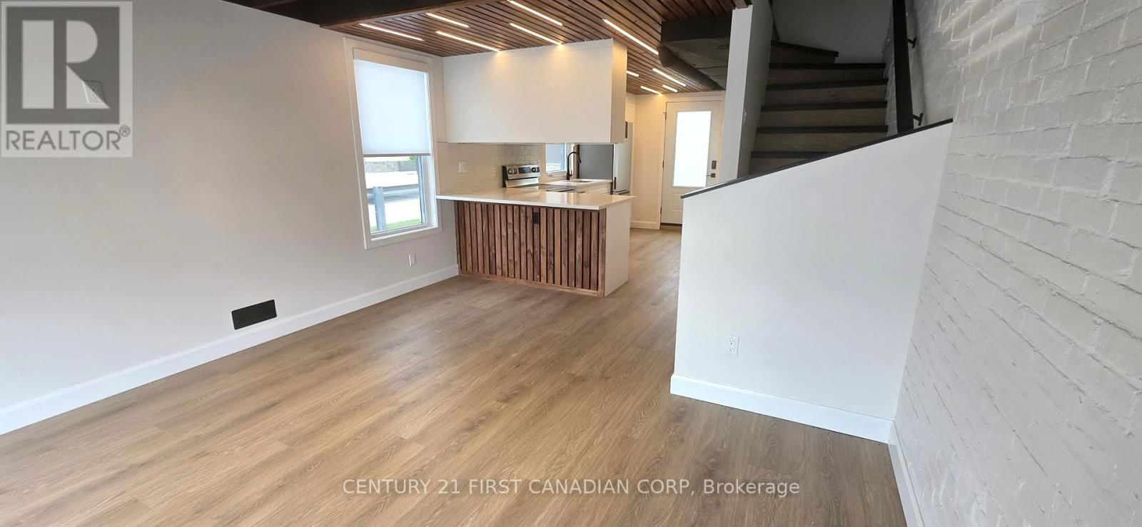 3 - 857 DUNDAS STREET Image 5