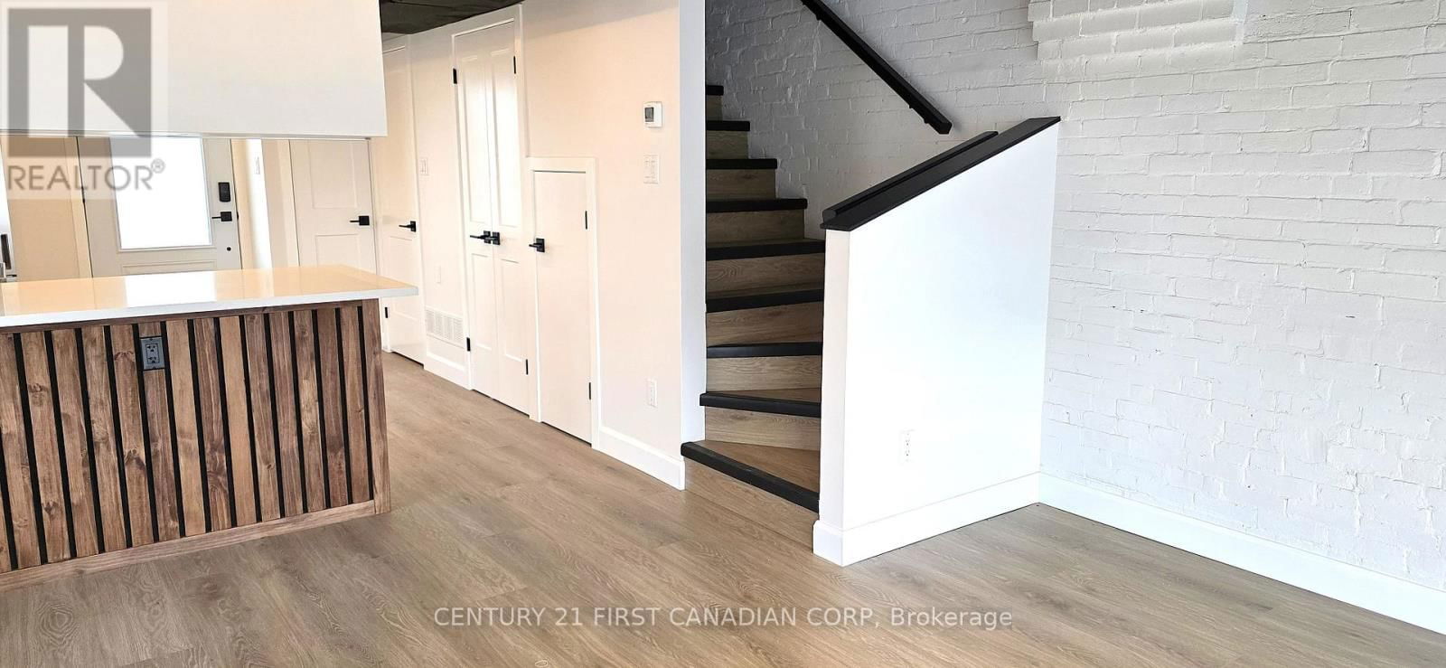 3 - 857 DUNDAS STREET Image 6