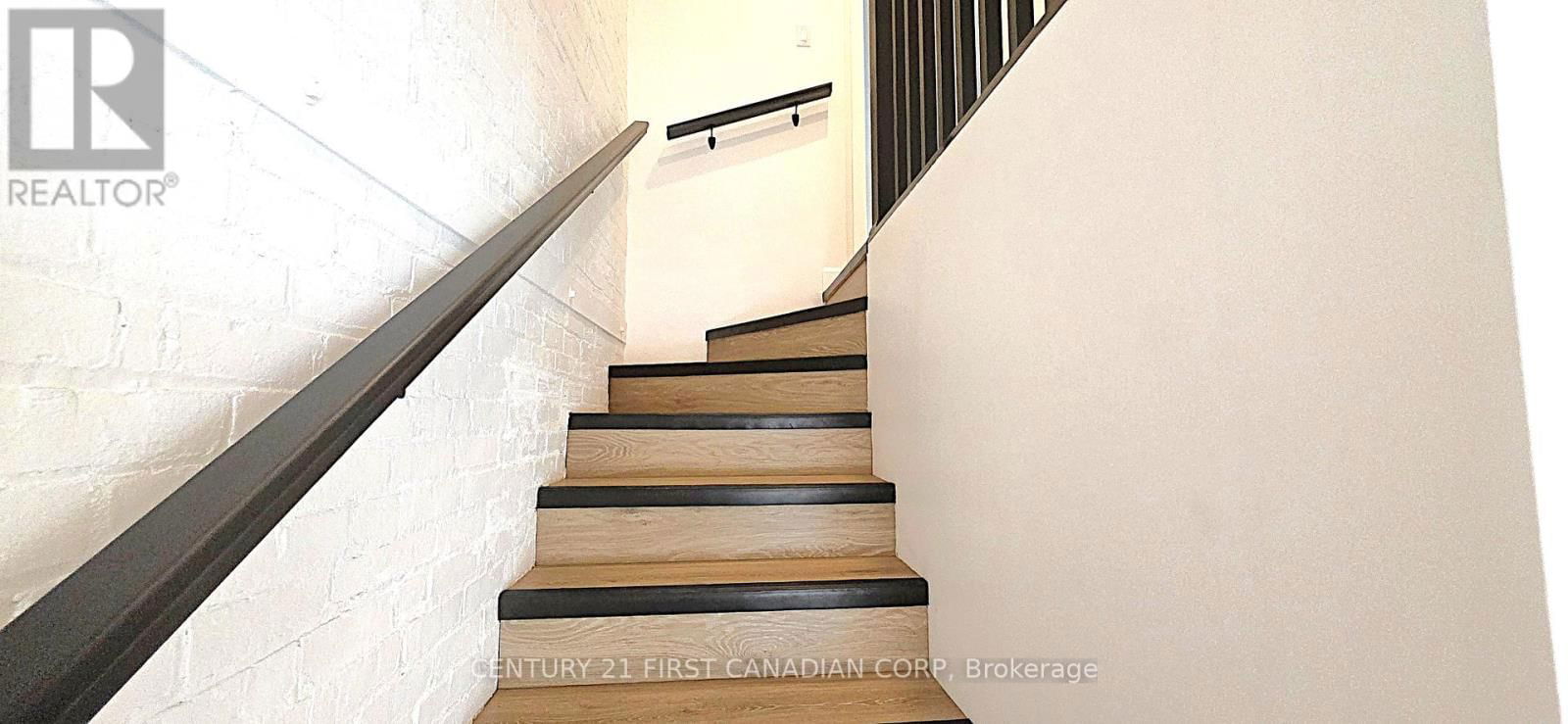 4 - 857 DUNDAS STREET Image 13
