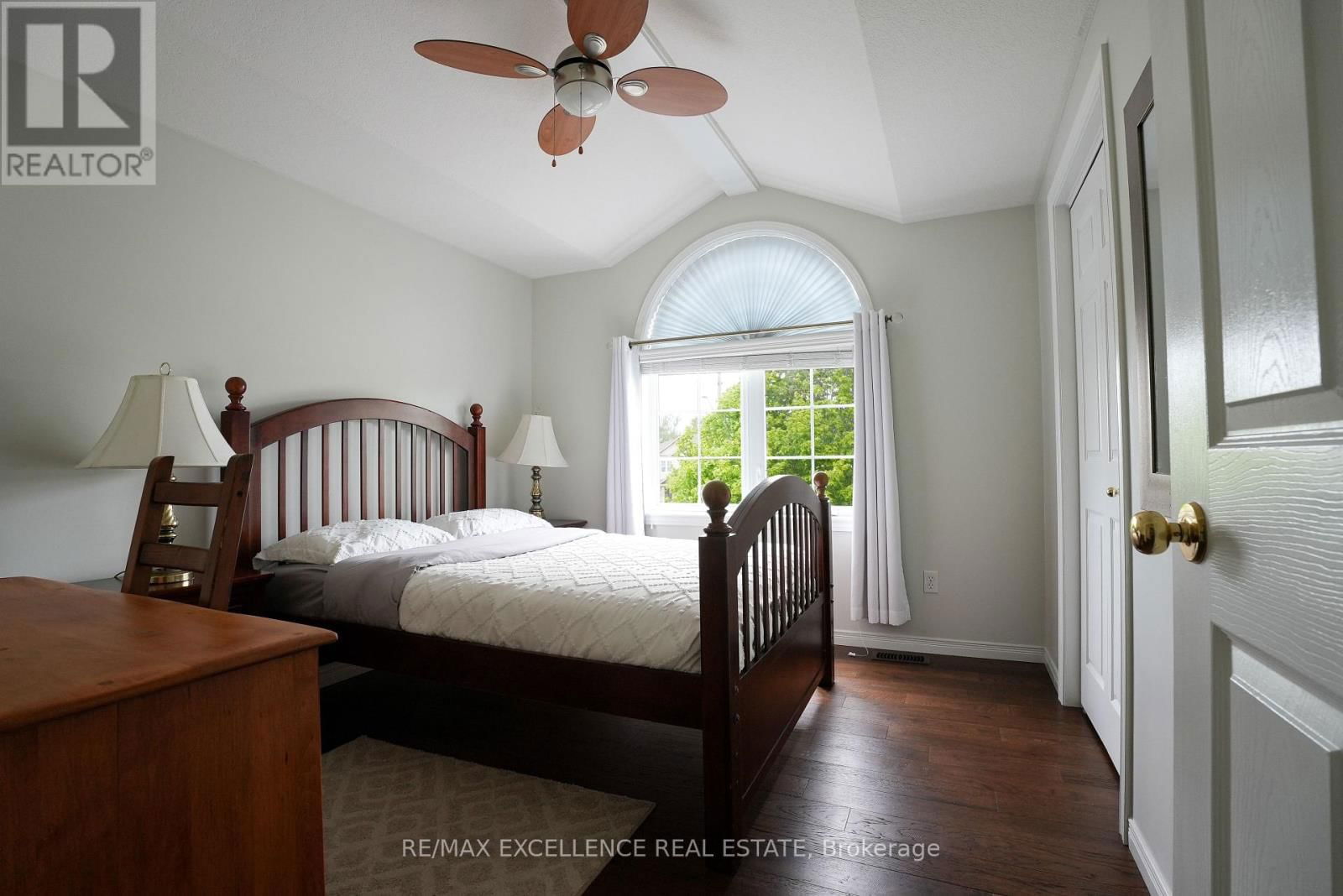 274 WATSON PARKWAY NORTH Image 26