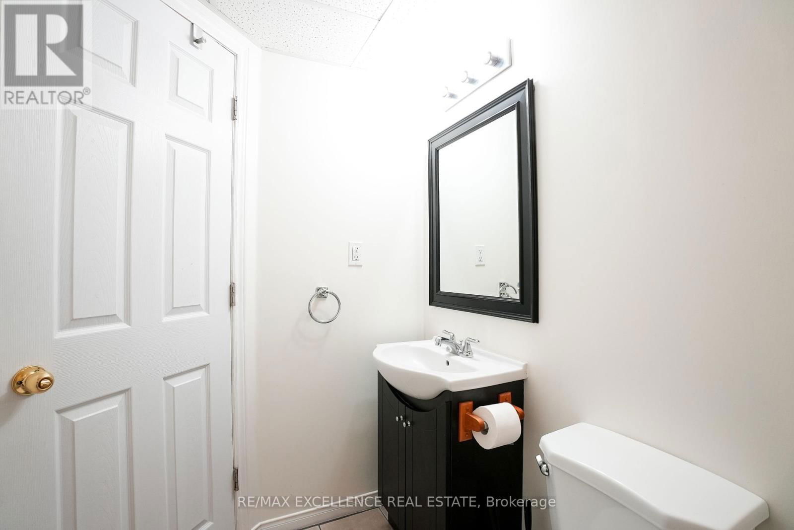 274 WATSON PARKWAY NORTH Image 37