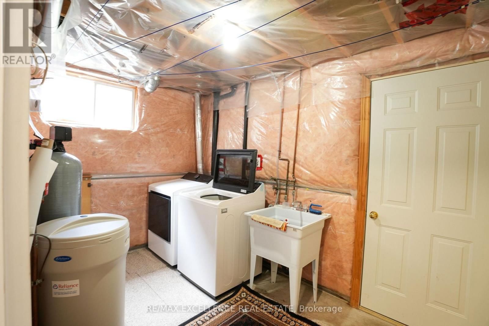 274 WATSON PARKWAY NORTH Image 40