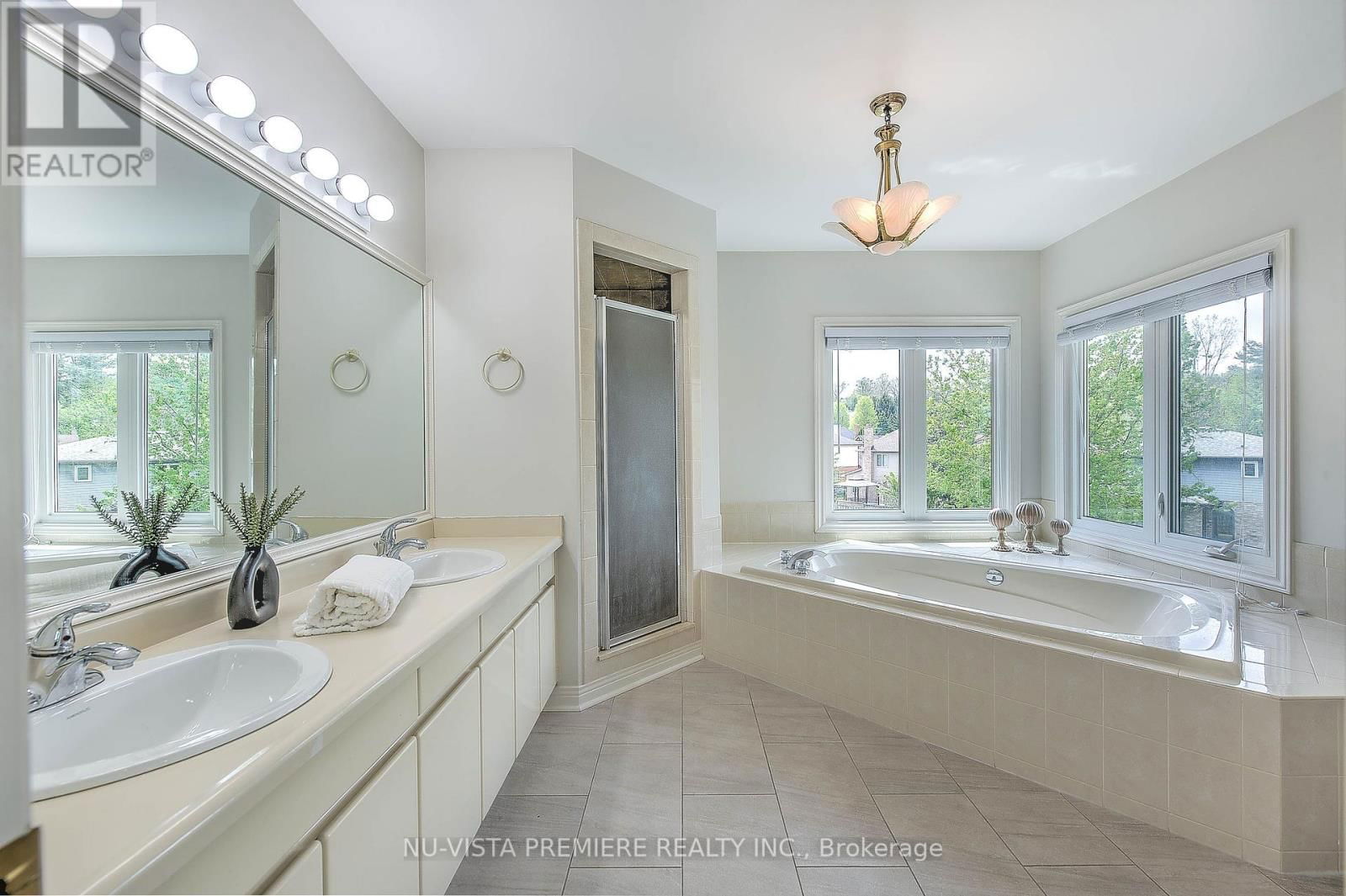 499 ROSECLIFFE TERRACE Image 23