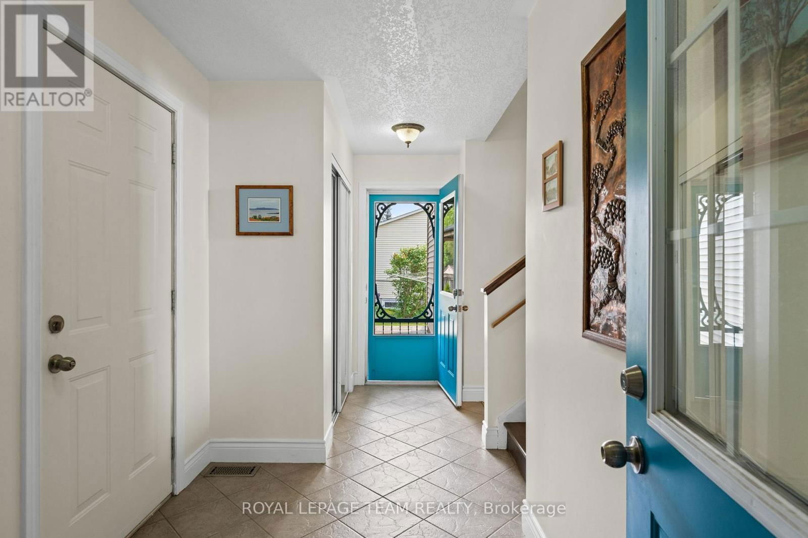 105 CAMPBELL STREET Image 10