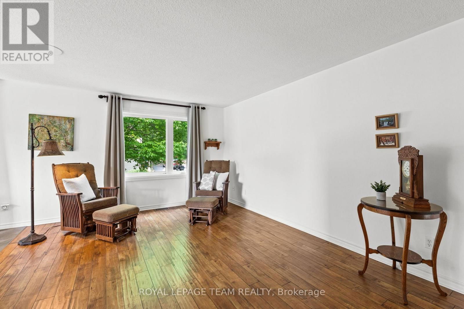 105 CAMPBELL STREET Image 14