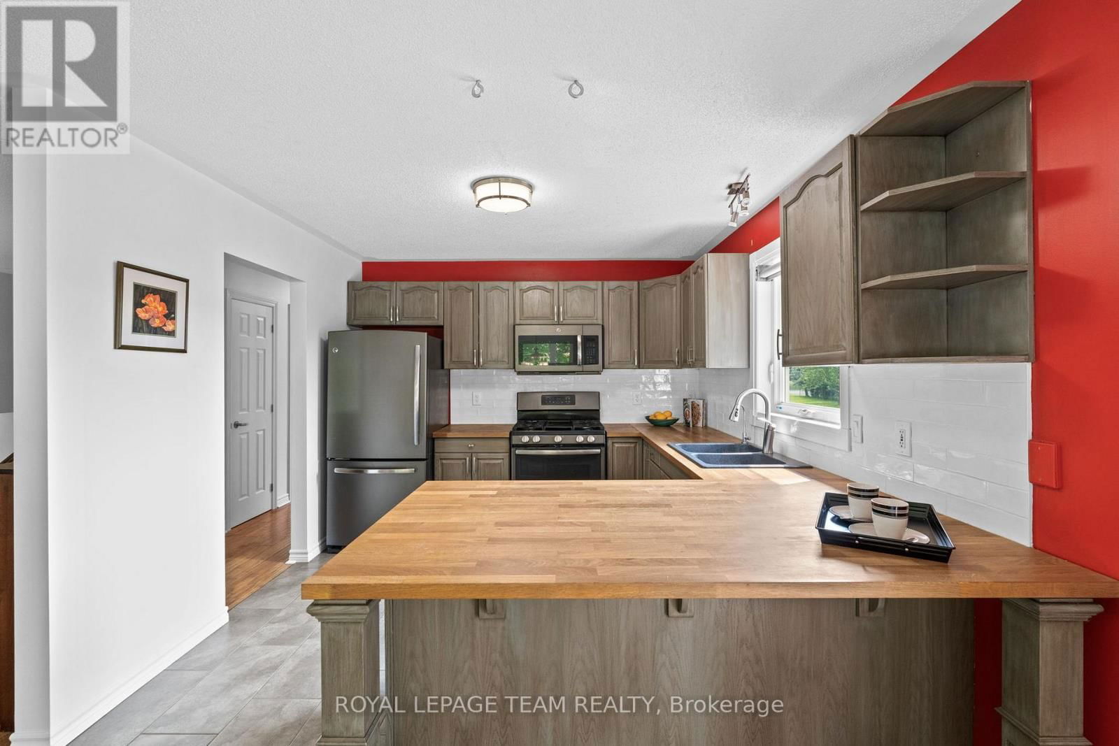105 CAMPBELL STREET Image 19