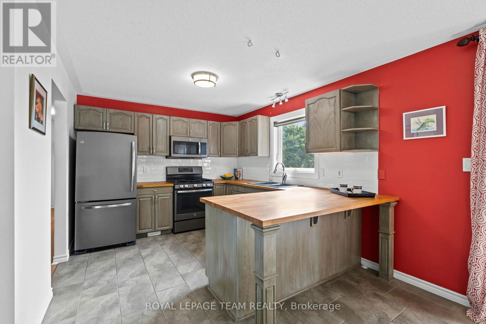 105 CAMPBELL STREET Image 20