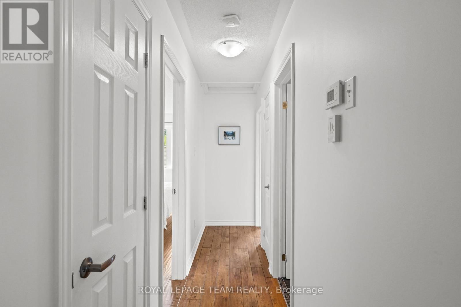105 CAMPBELL STREET Image 25
