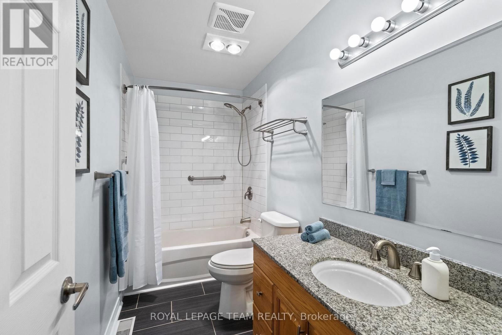 105 CAMPBELL STREET Image 28