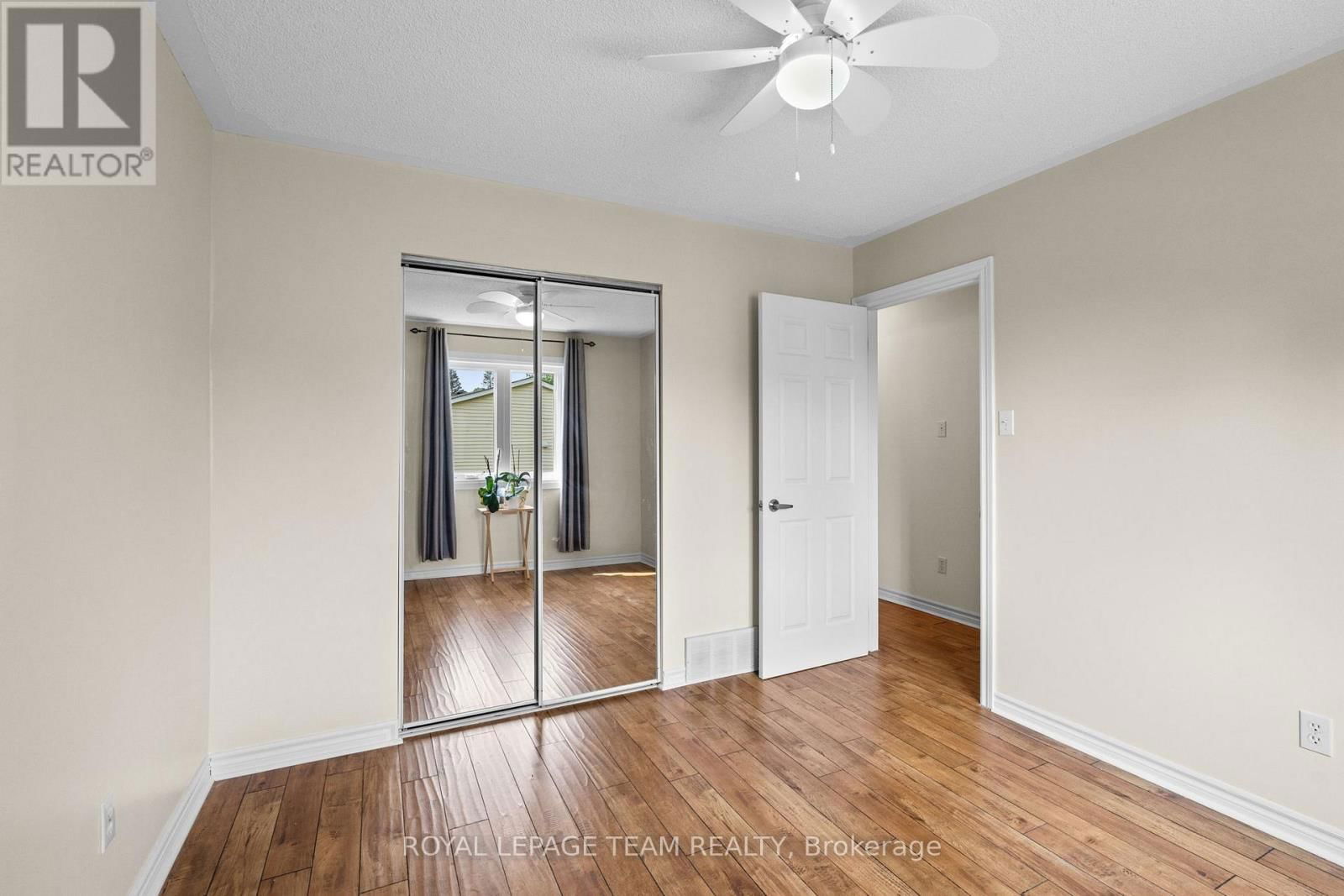 105 CAMPBELL STREET Image 30