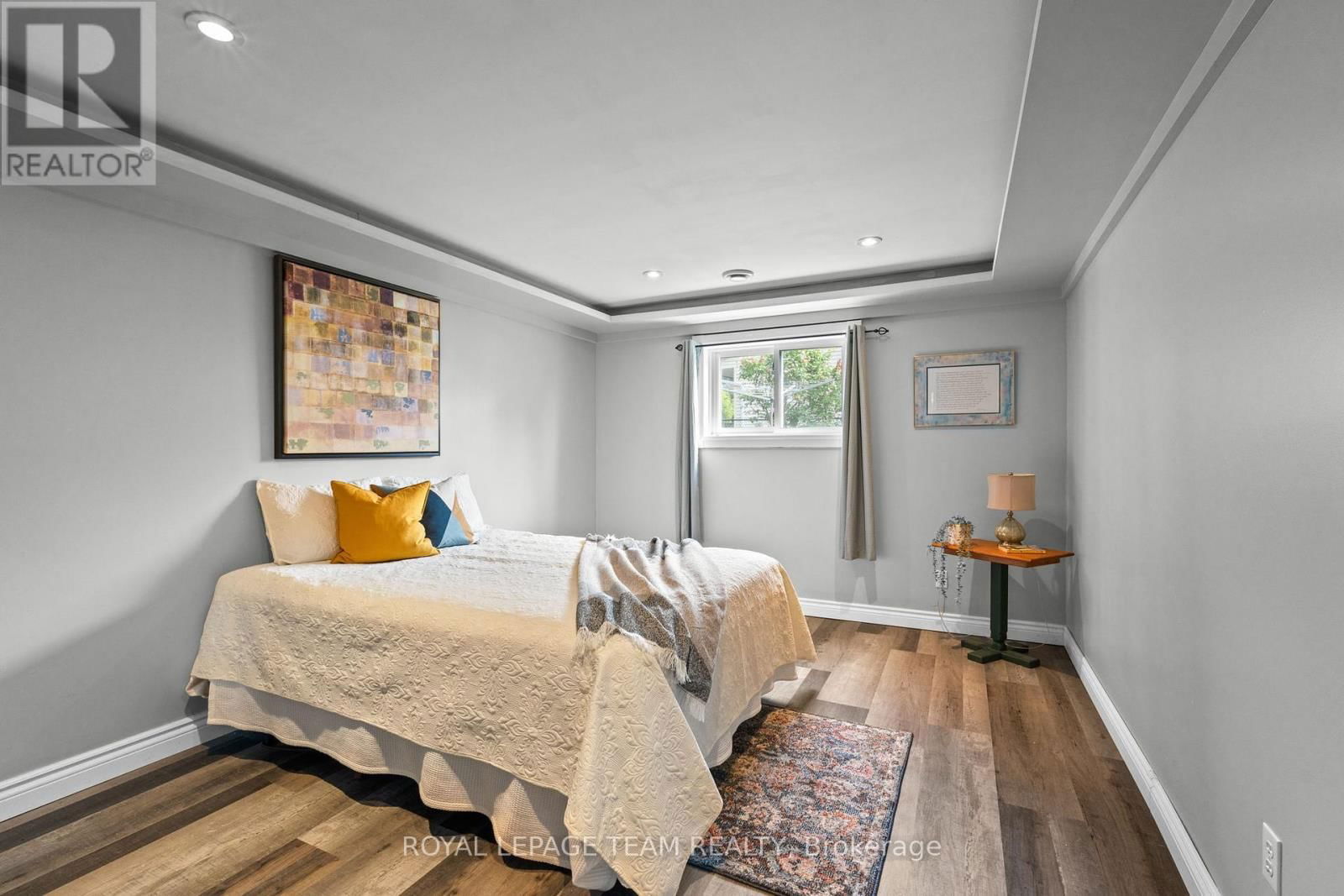 105 CAMPBELL STREET Image 31