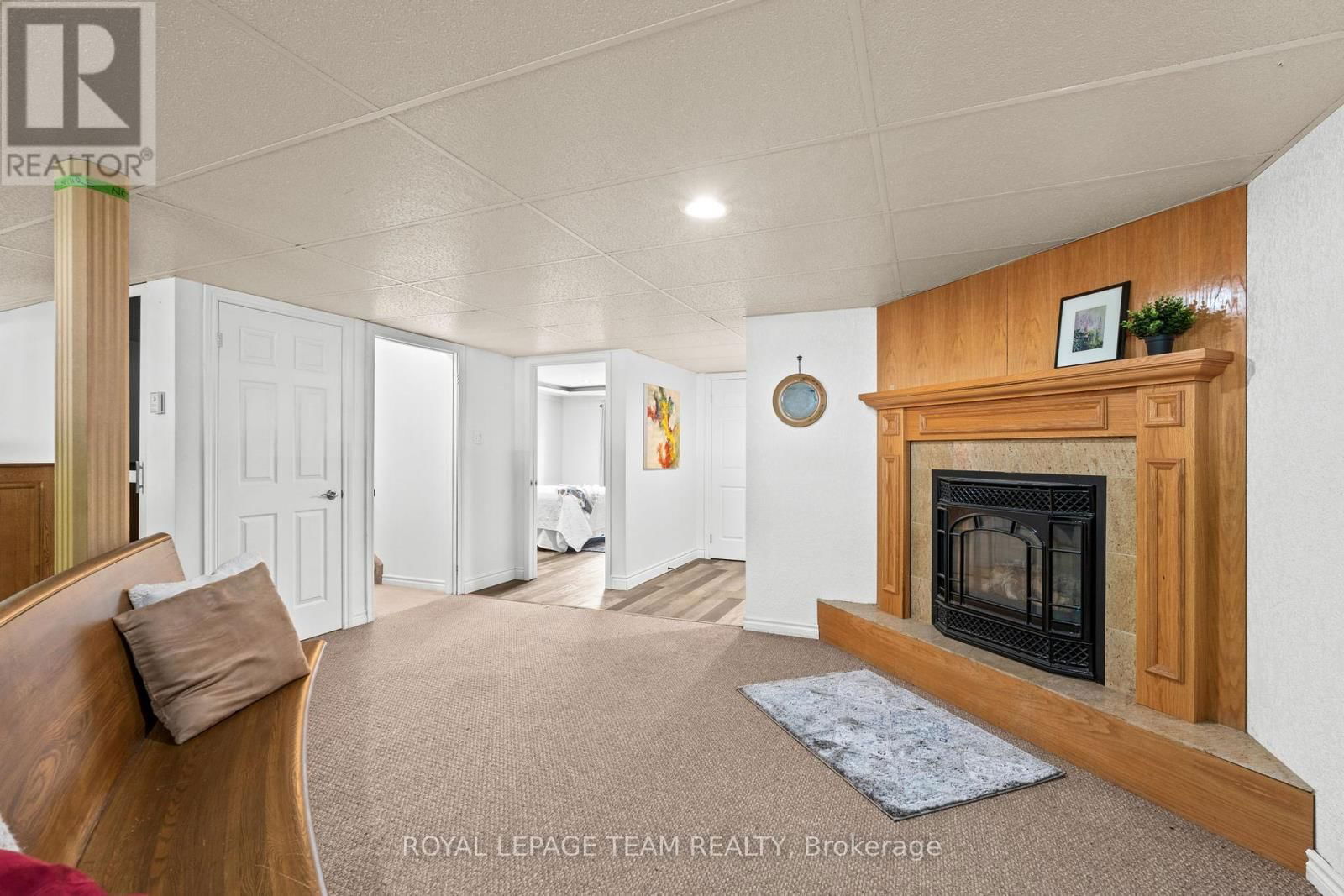 105 CAMPBELL STREET Image 36