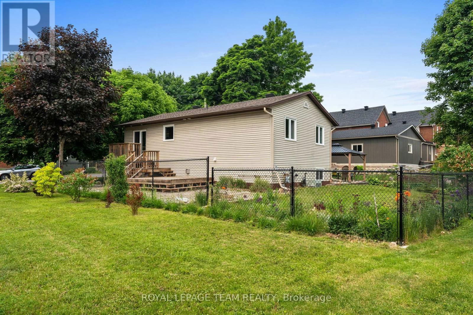 105 CAMPBELL STREET Image 39