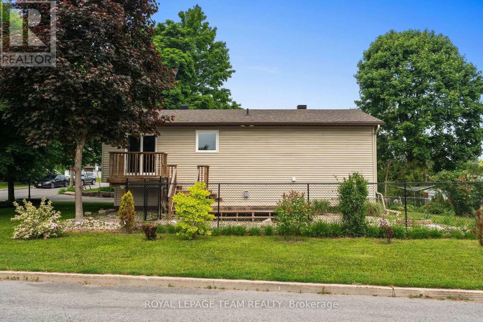 105 CAMPBELL STREET Image 40