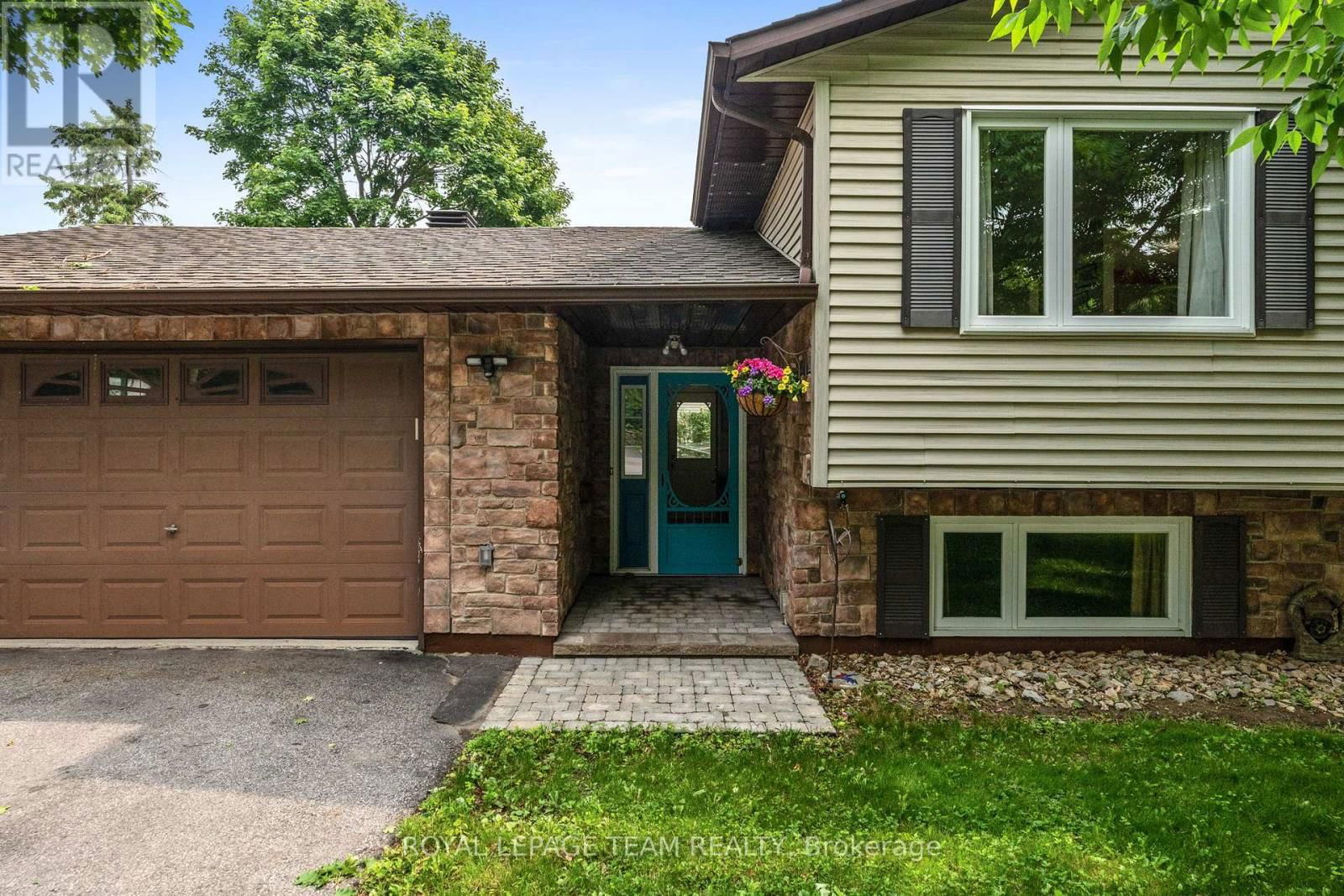 105 CAMPBELL STREET Image 9
