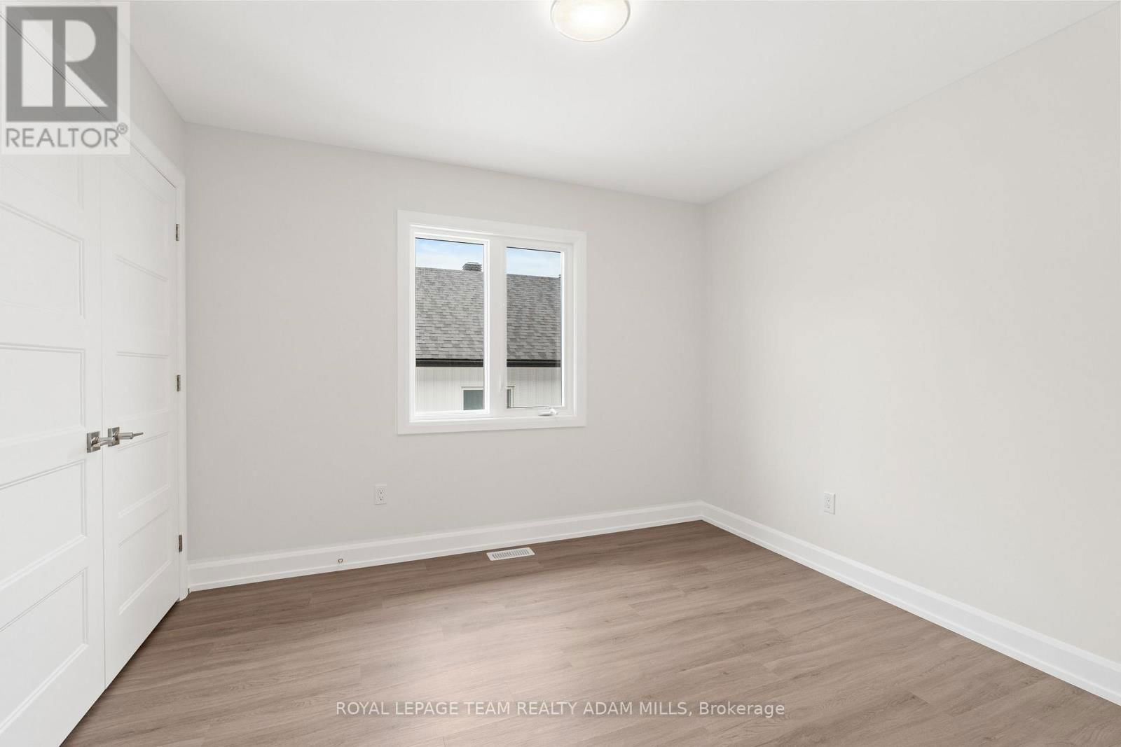 B - 6954 NOTRE DAME STREET Image 18
