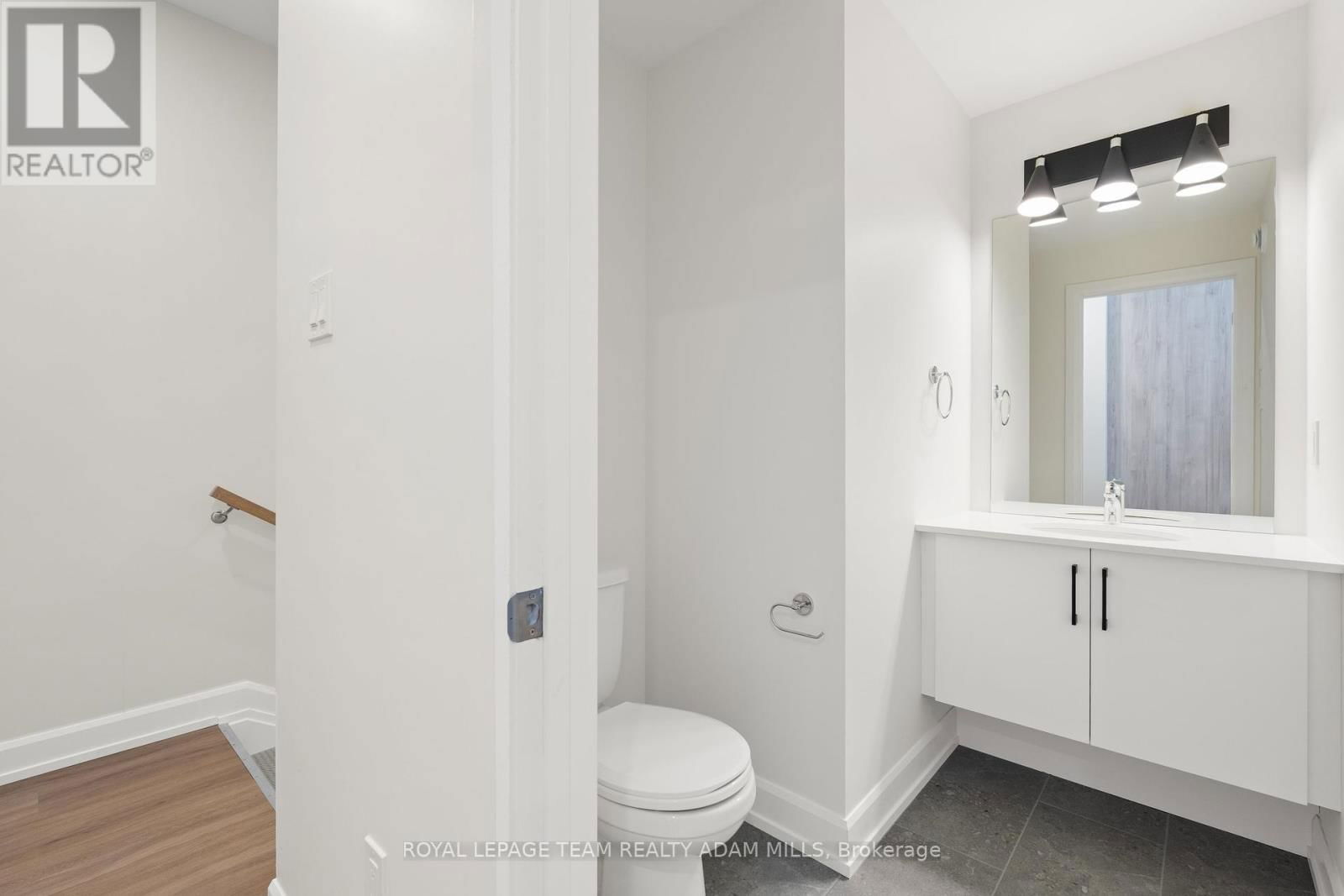 B - 6954 NOTRE DAME STREET Image 9