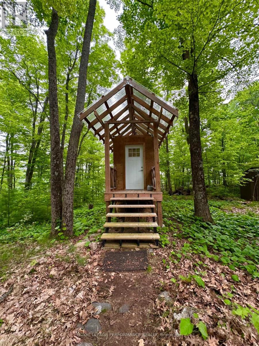 108 RAYCROFT CREEK Image 31