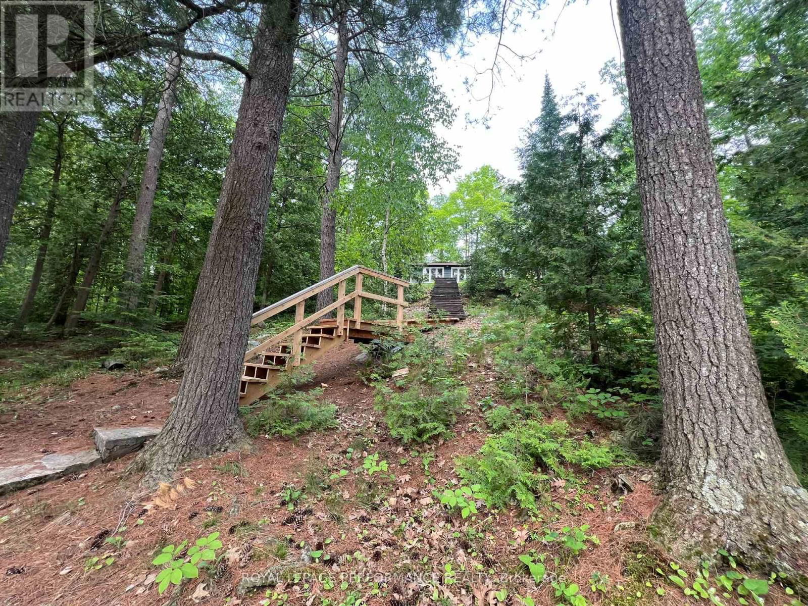 108 RAYCROFT CREEK Image 8