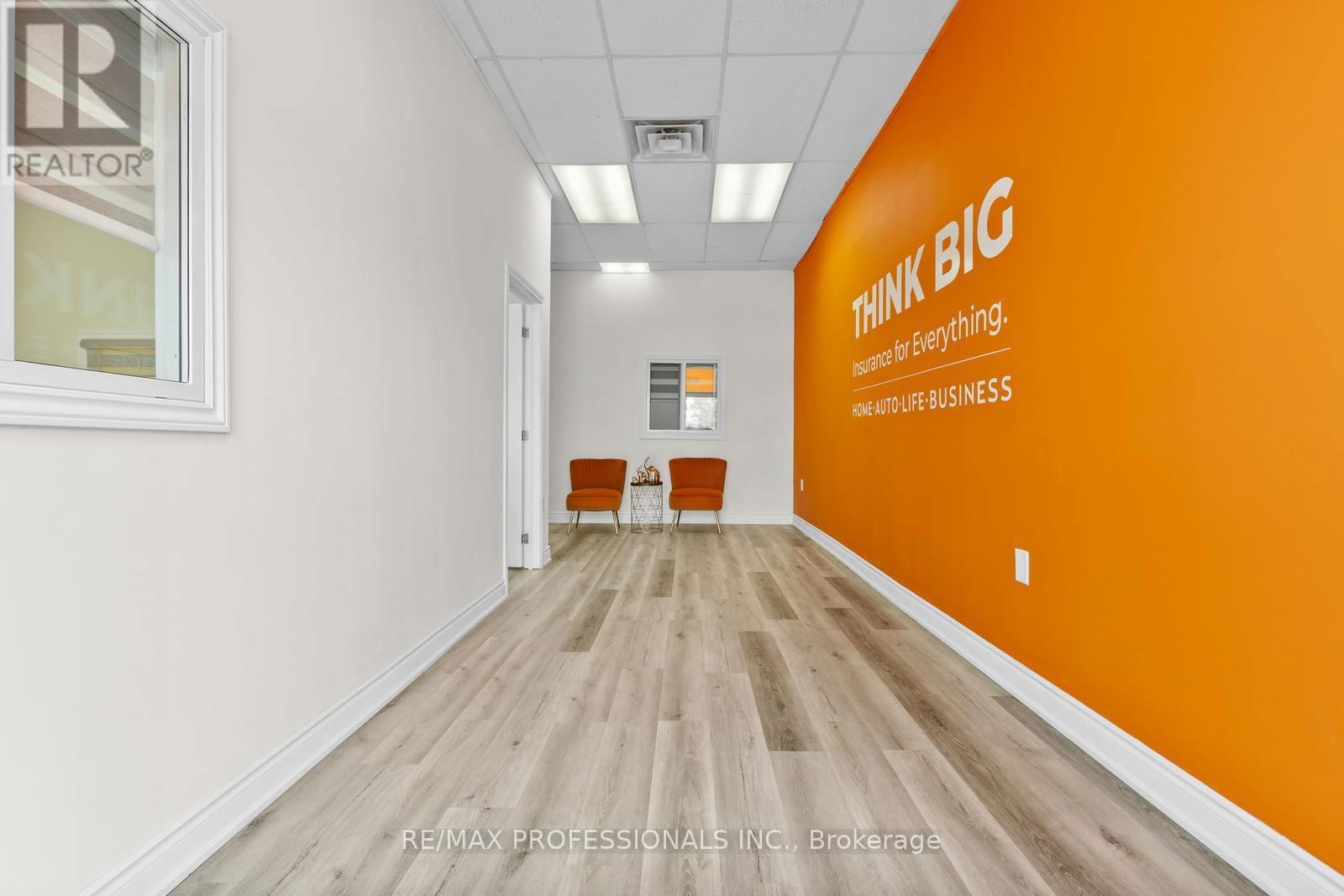 1 - 312 GRAYS ROAD Image 9