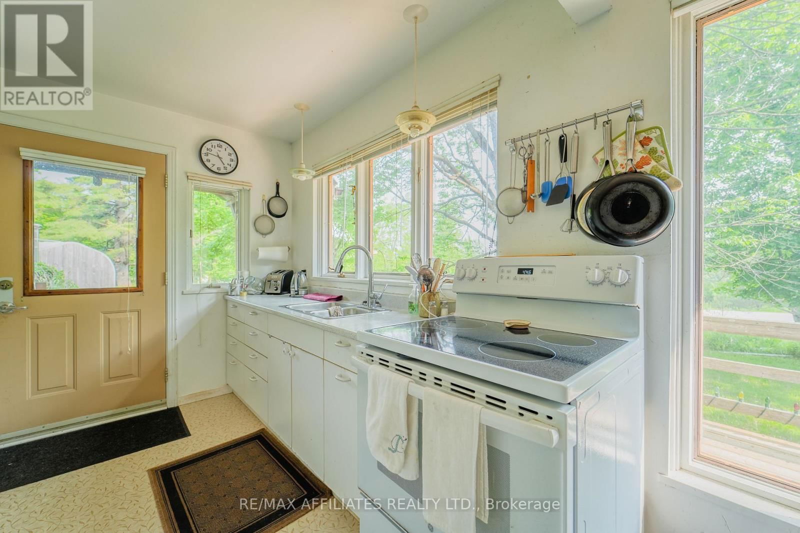 1500 MOUNTAIN ROAD Image 8