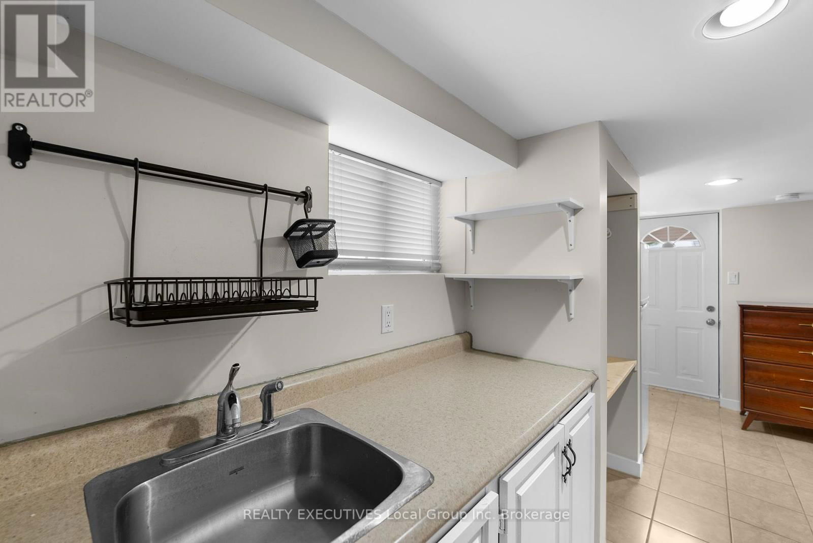 779 COPELAND STREET Image 31