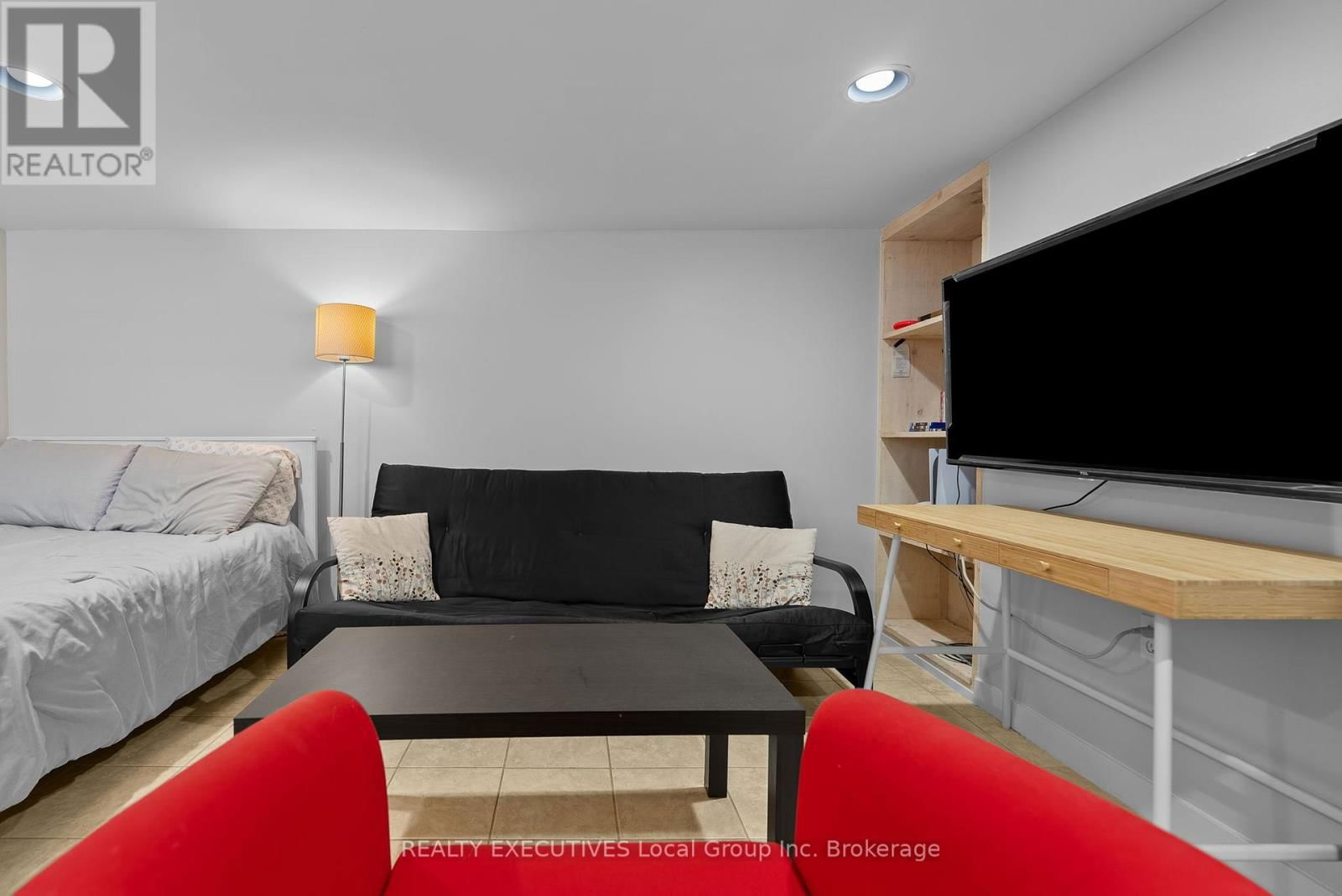 779 COPELAND STREET Image 33