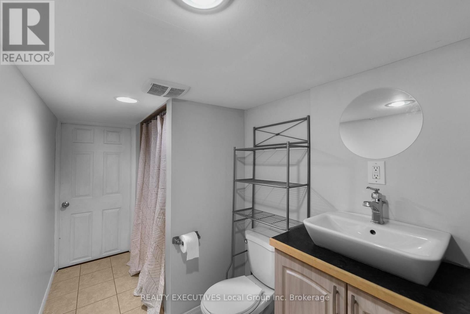 779 COPELAND STREET Image 36