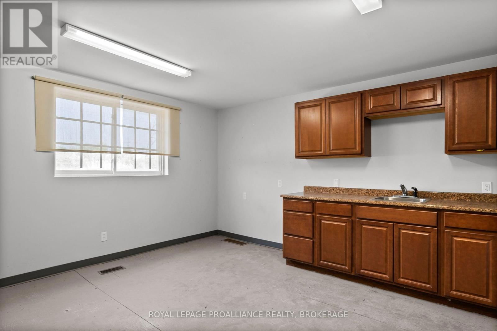 1033 JOHN COUNTER BOULEVARD Image 13