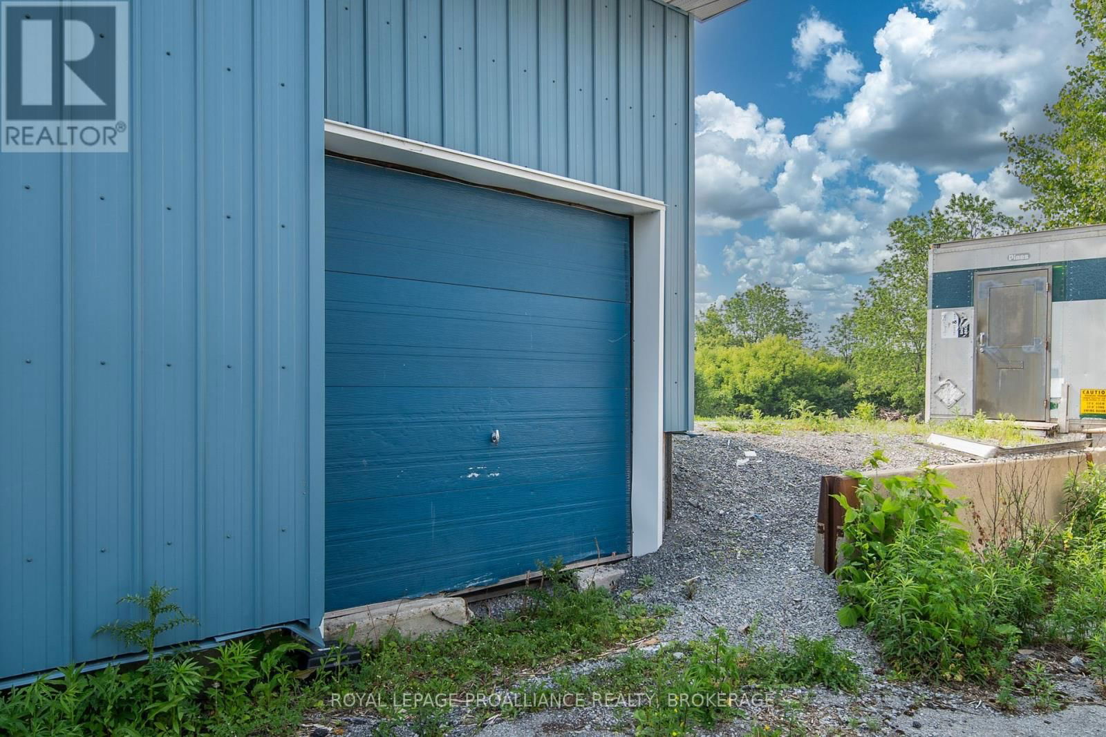 1033 JOHN COUNTER BOULEVARD Image 35