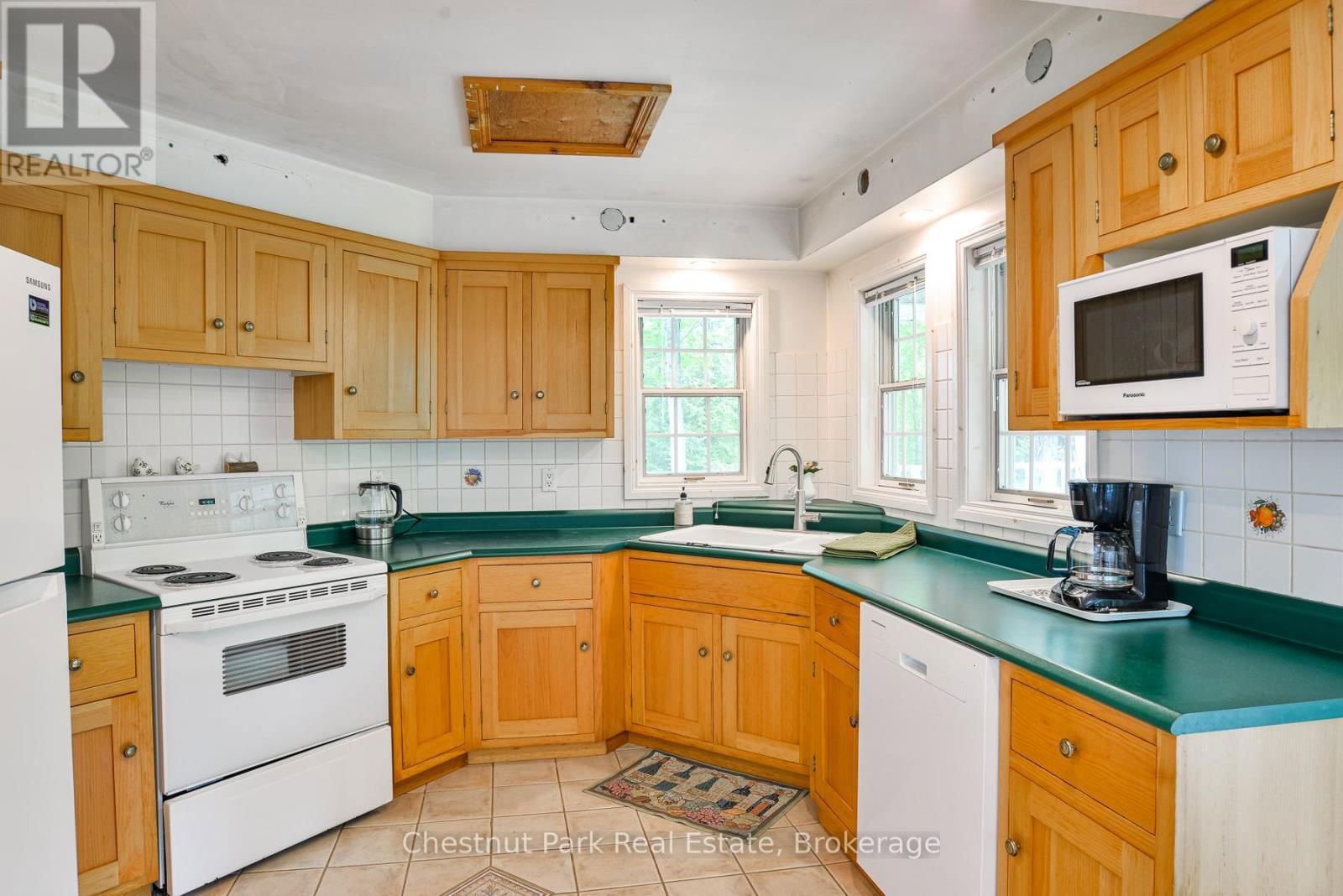 628 LYNX LAKE ROAD Image 11