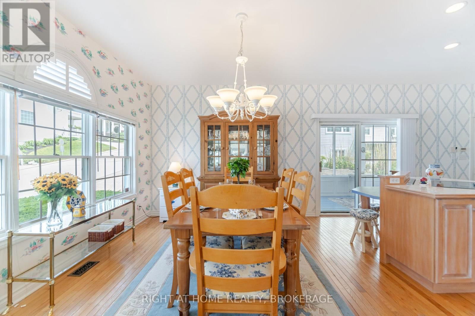40 PROMENADE WAY Image 10