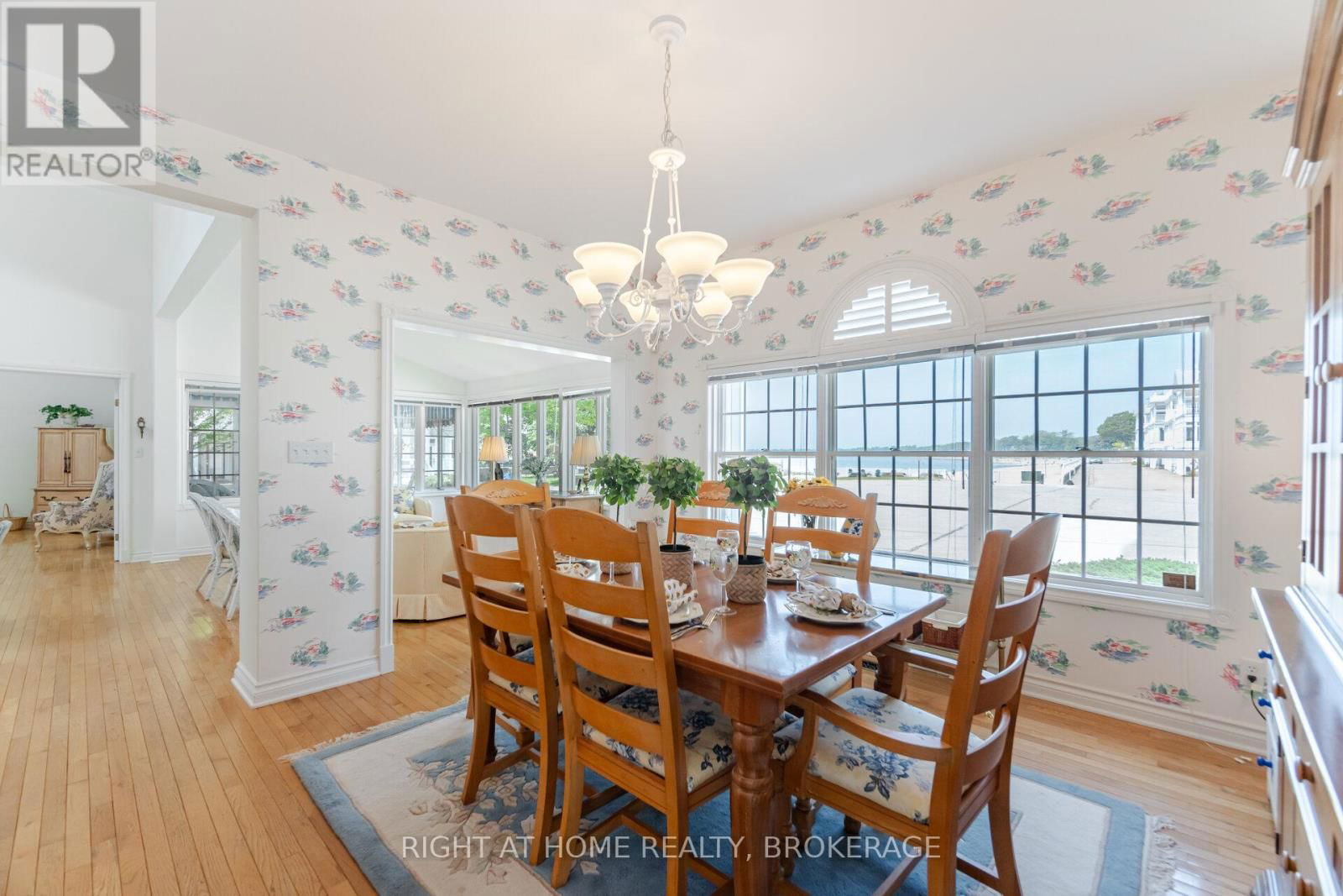 40 PROMENADE WAY Image 11
