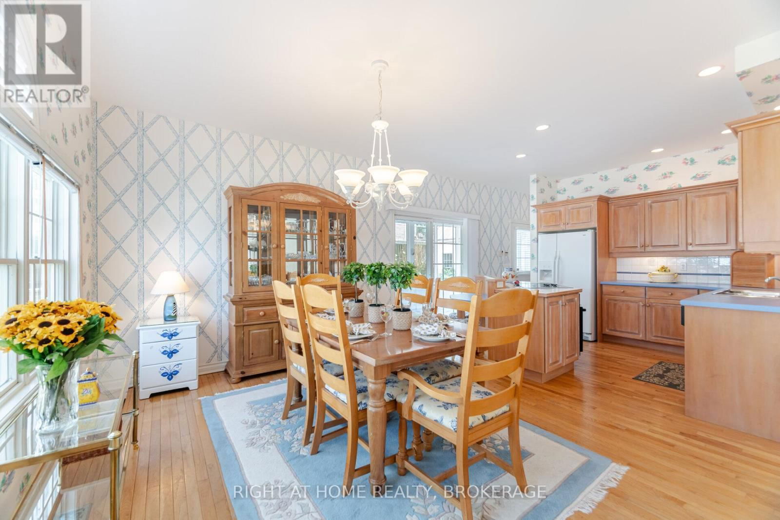40 PROMENADE WAY Image 12