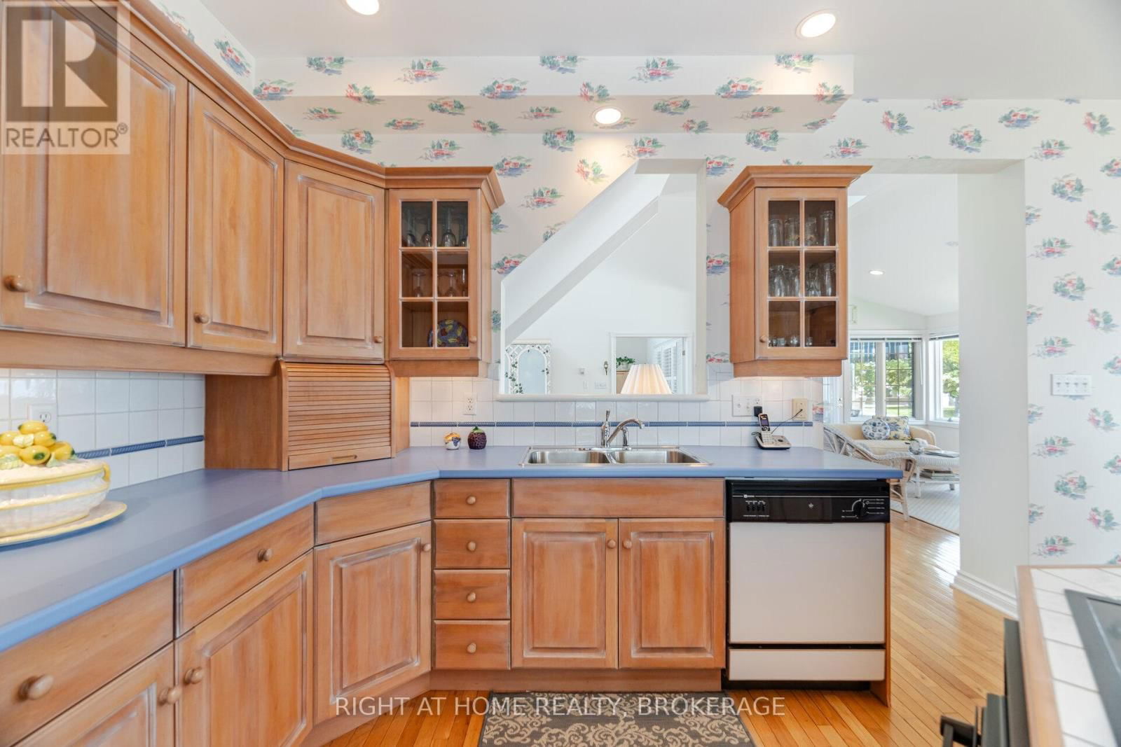 40 PROMENADE WAY Image 15