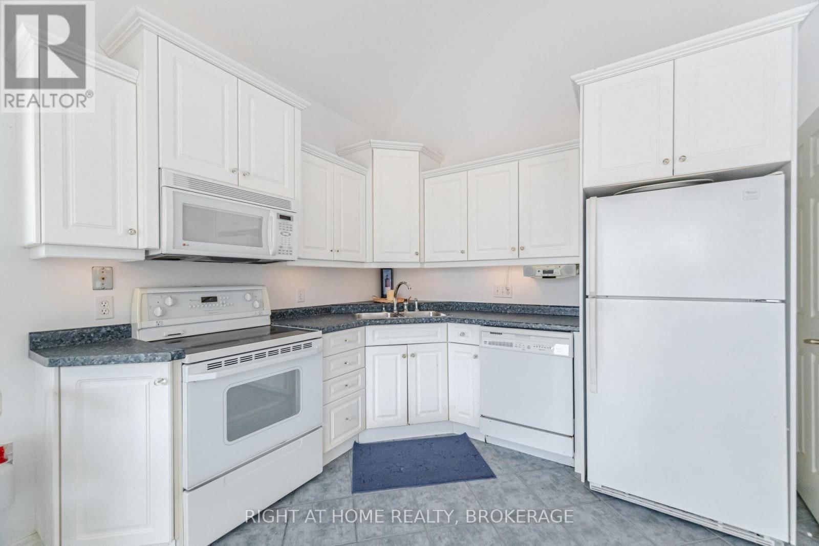 40 PROMENADE WAY Image 38