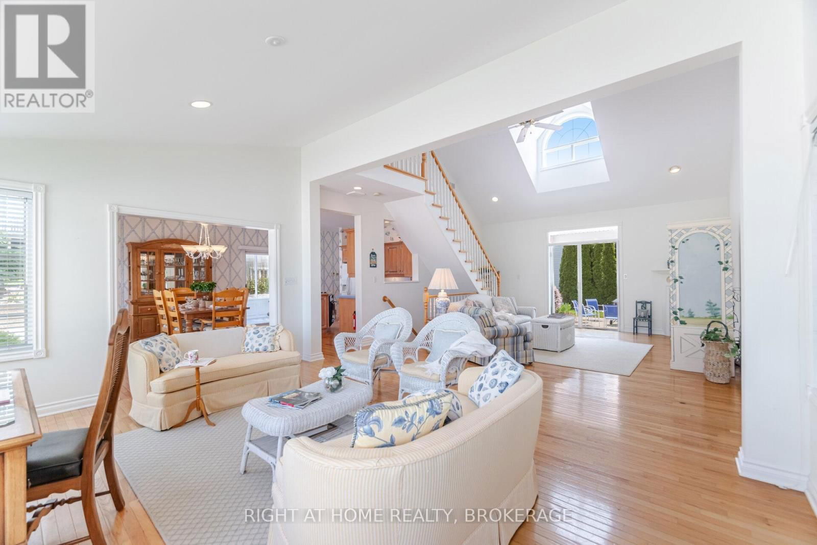 40 PROMENADE WAY Image 8