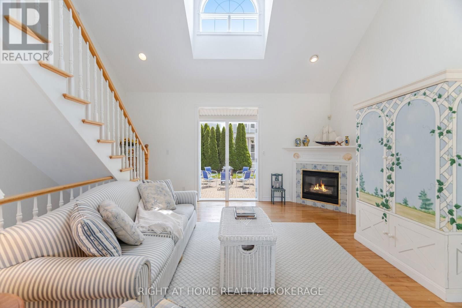 40 PROMENADE WAY Image 9