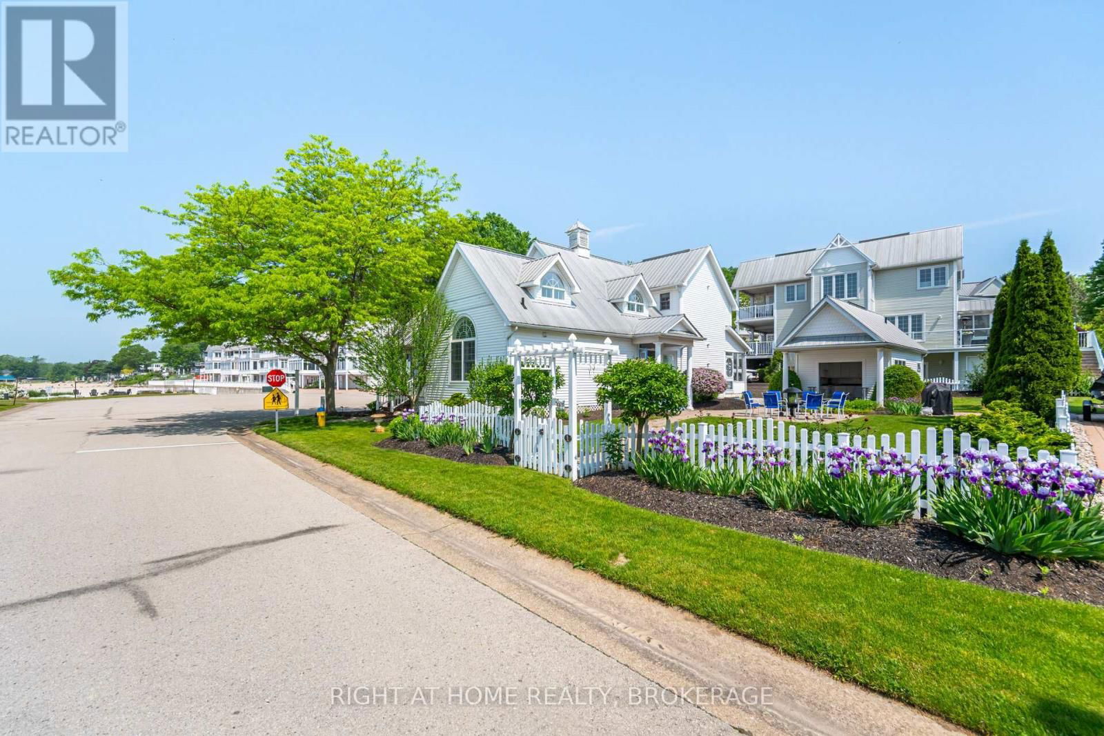 38 PROMENADE WAY Image 12