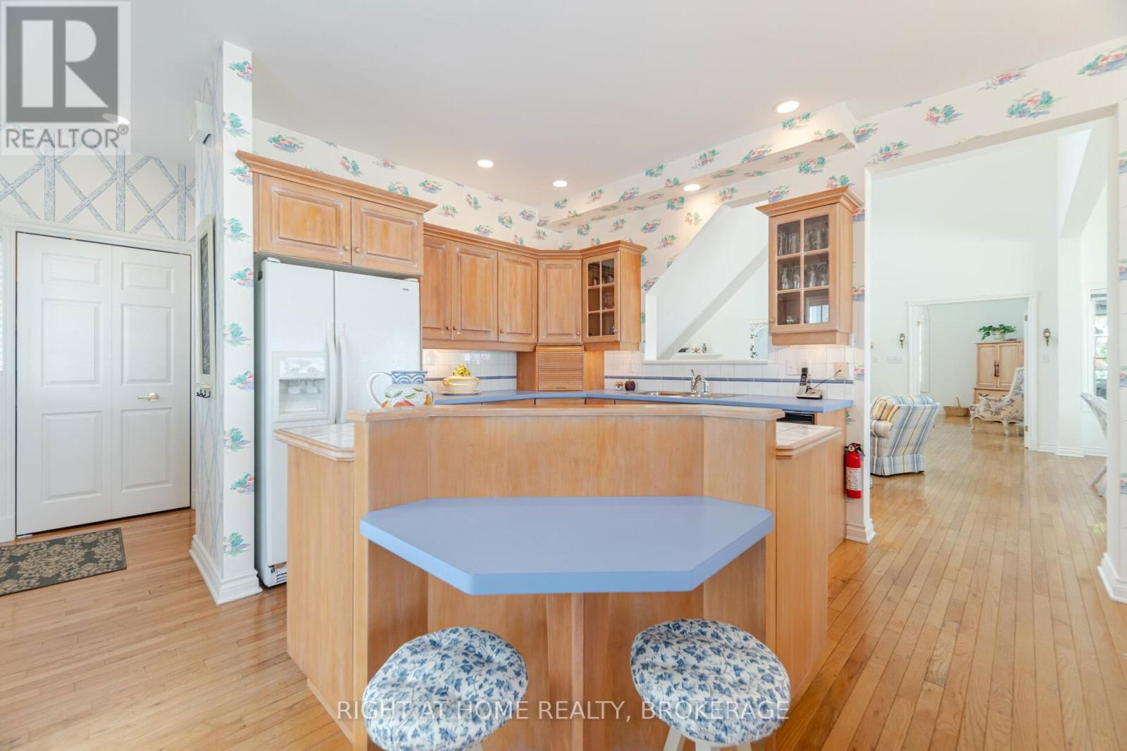 38 PROMENADE WAY Image 23