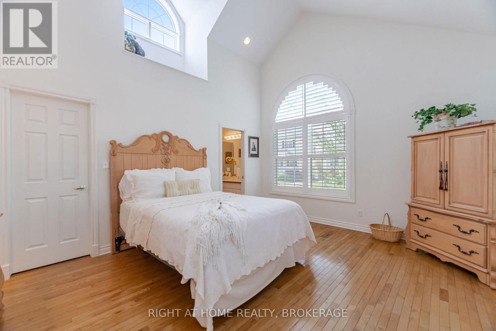 38 PROMENADE WAY Image 28