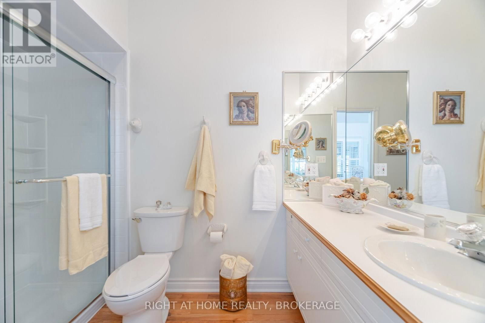 38 PROMENADE WAY Image 31