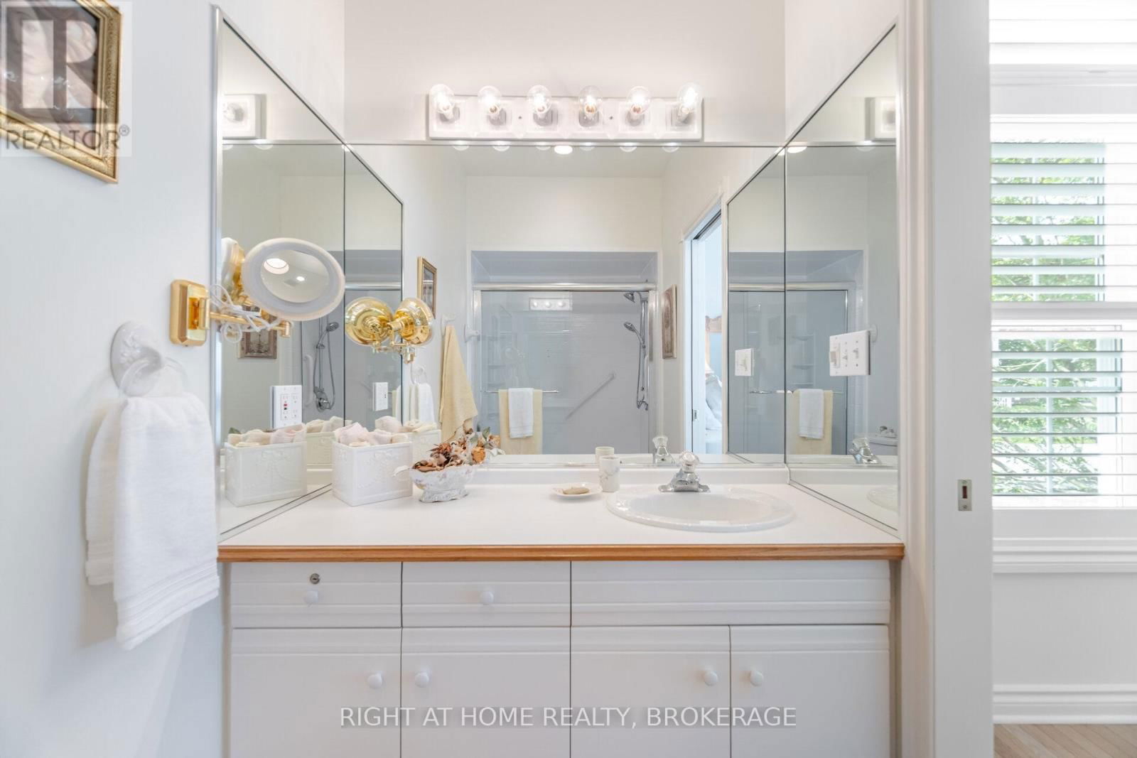 38 PROMENADE WAY Image 33